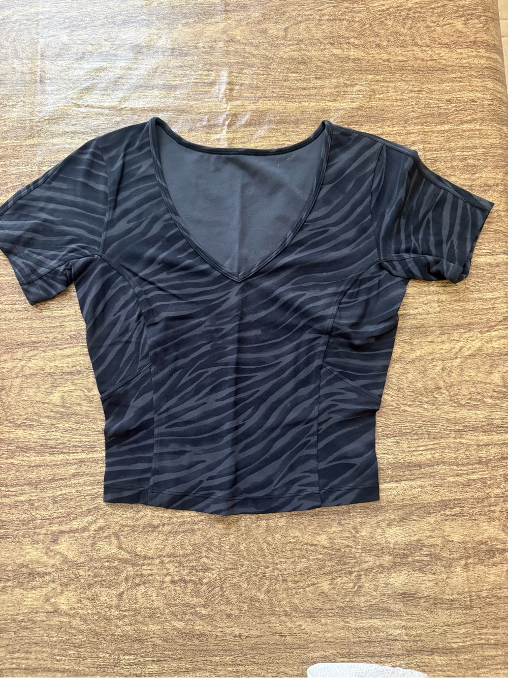 Lululemon Women’s Black V-Neck Short Sleeve Top